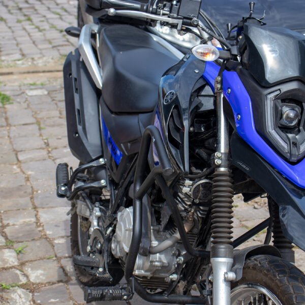 PROTETOR CARENAGEM C/PEDAL. CROSSER 150 2014 E/D PRETO FOS. - Imagem 5